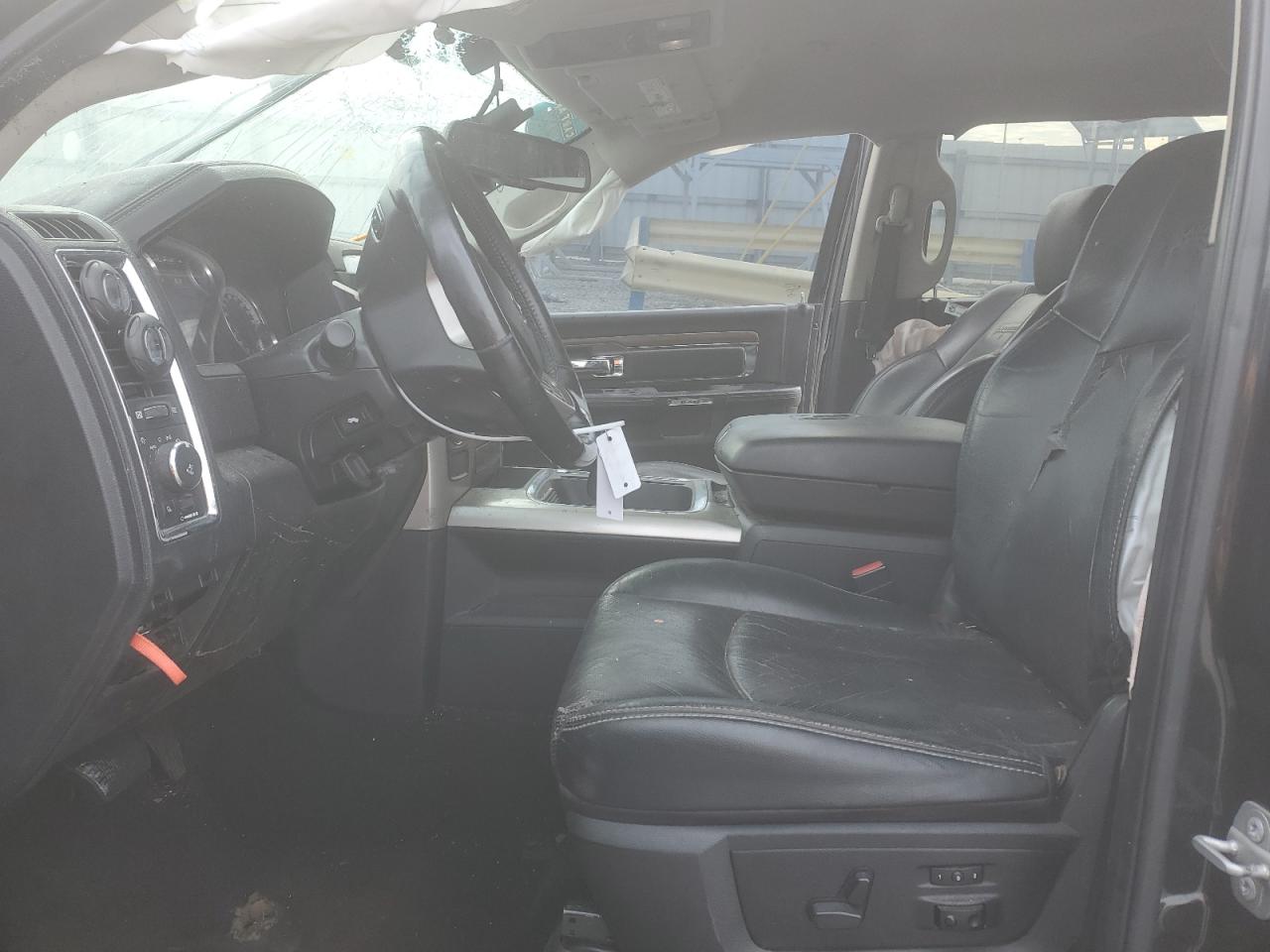 2016 RAM 1500 - Image 7
