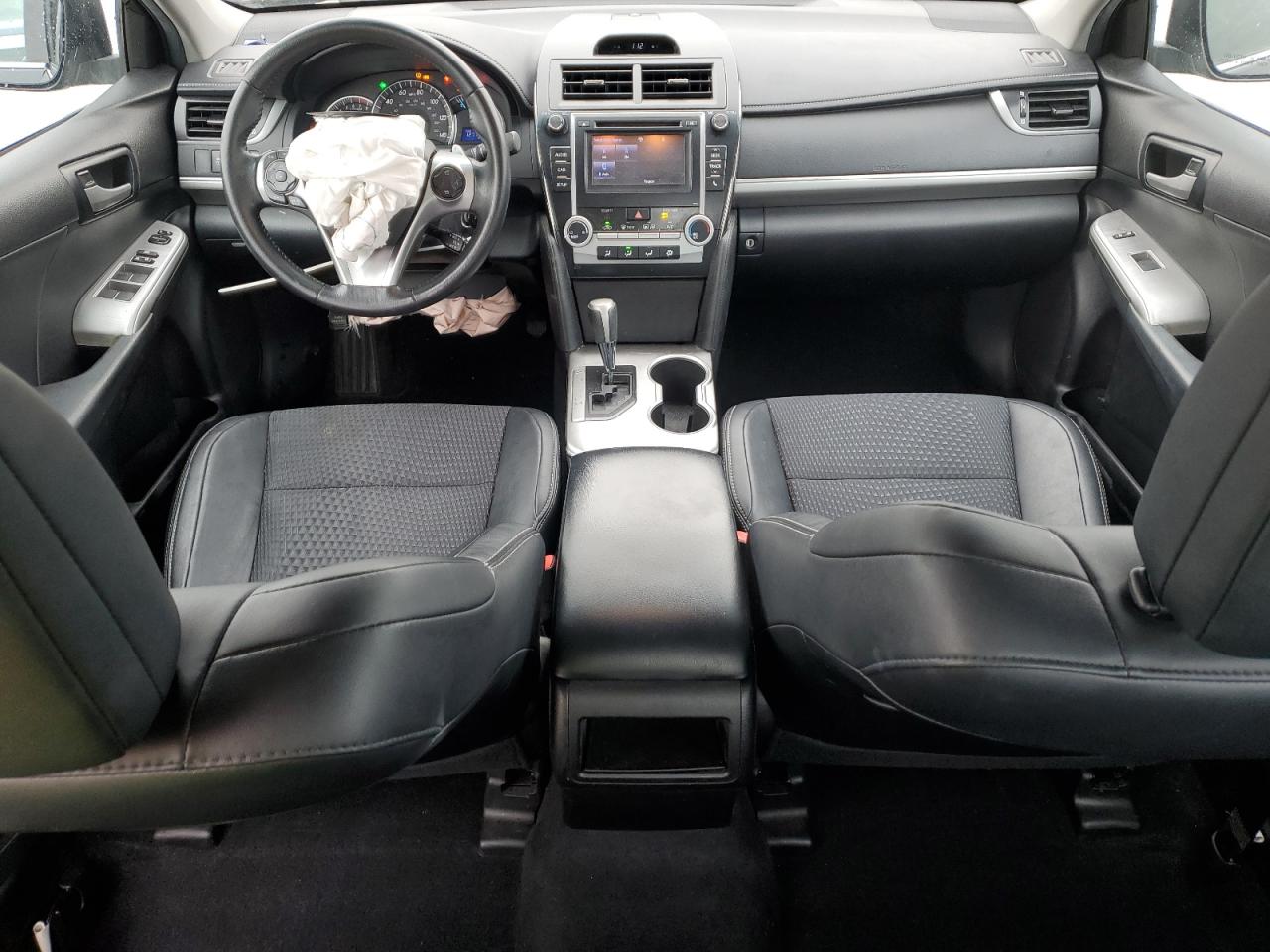 2014 Toyota Camry - Image 8