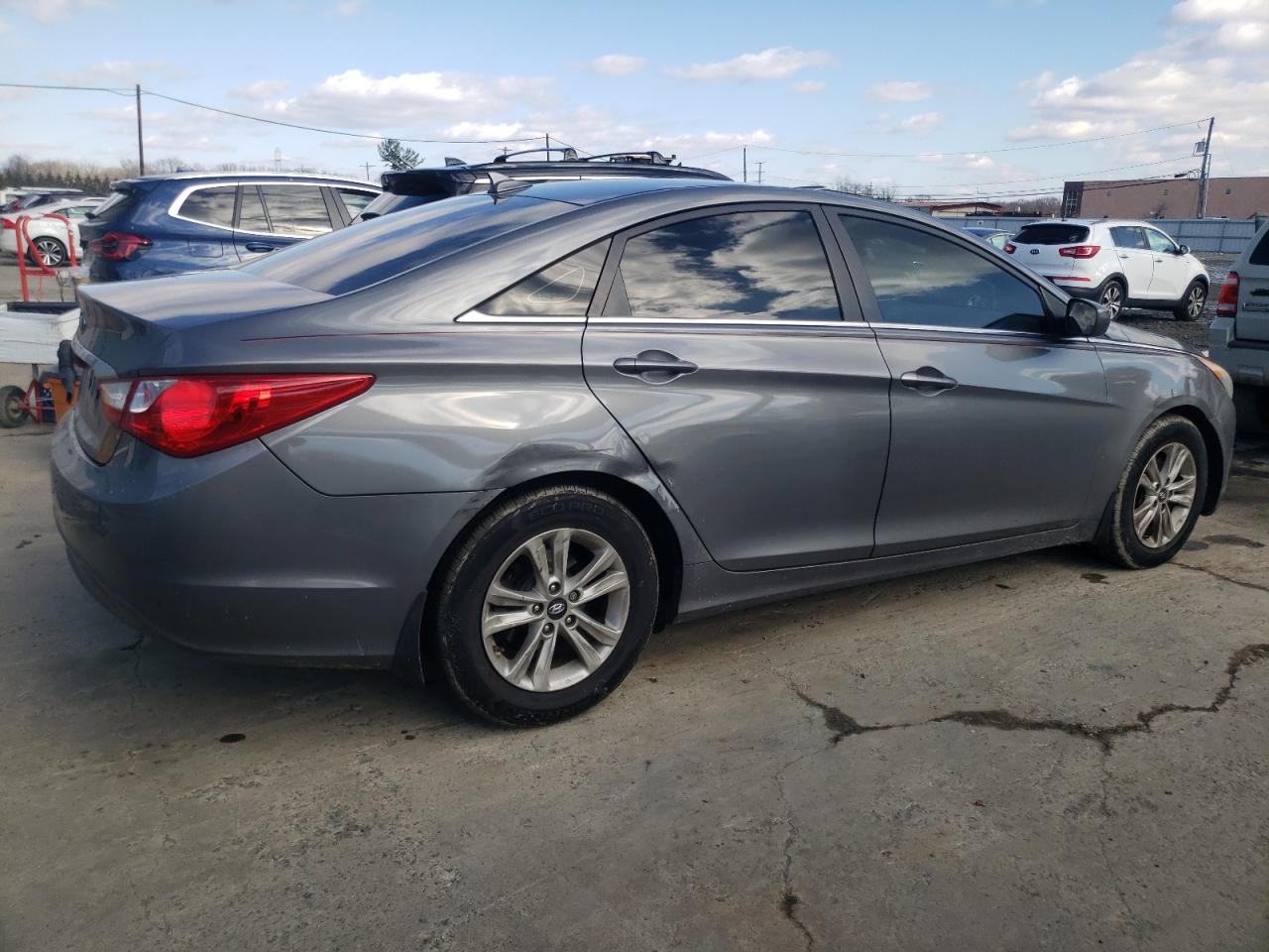 2013 Hyundai Sonata - Image 3