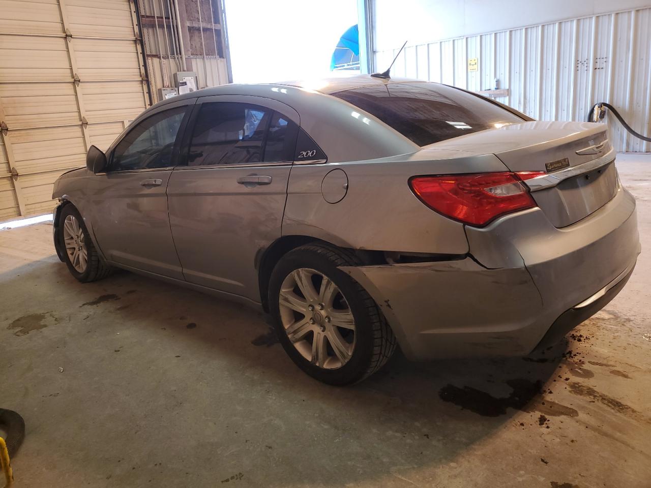 2013 Chrysler 200 - Image 2