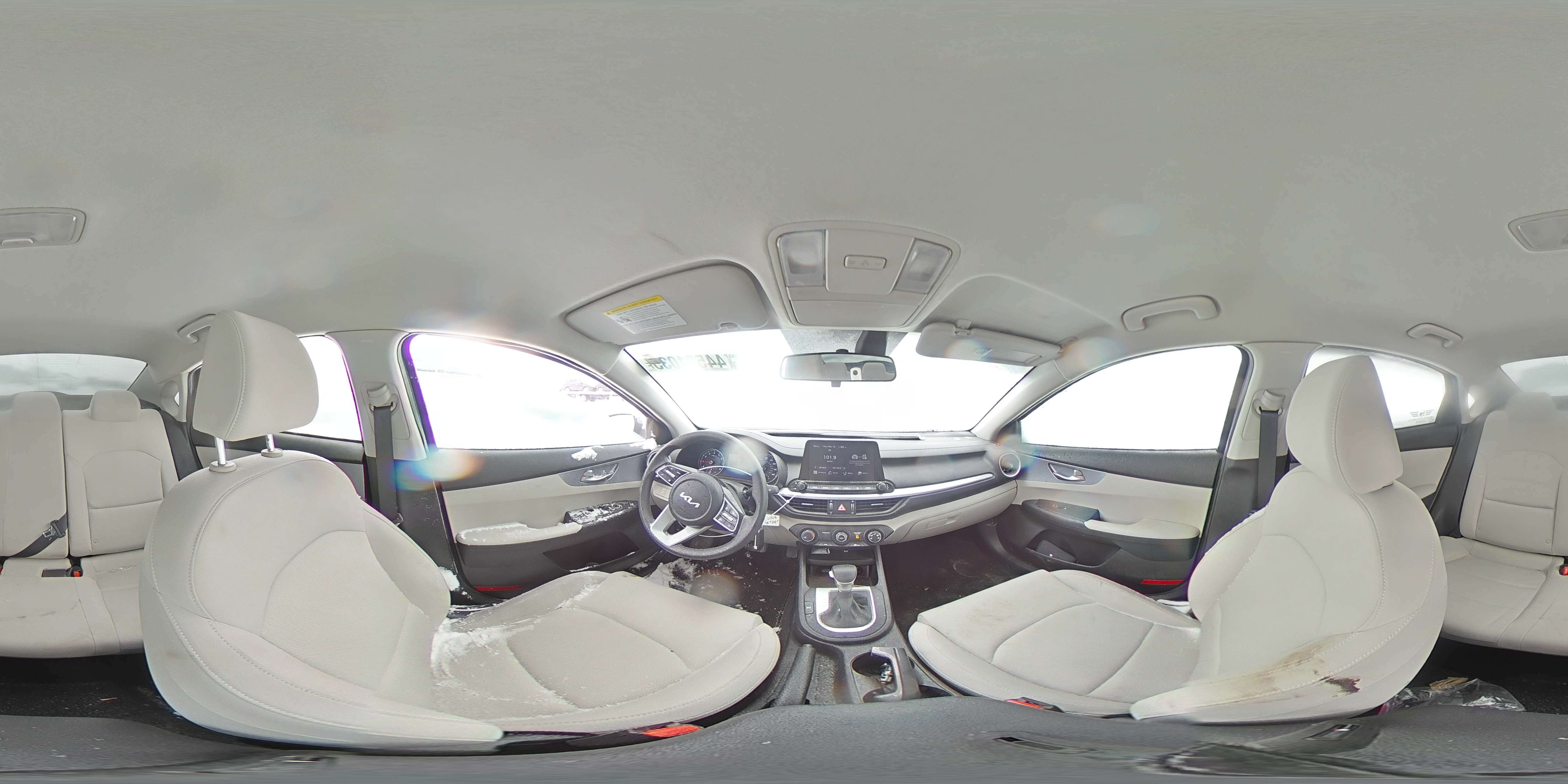 2022 Kia Forte - Image 13