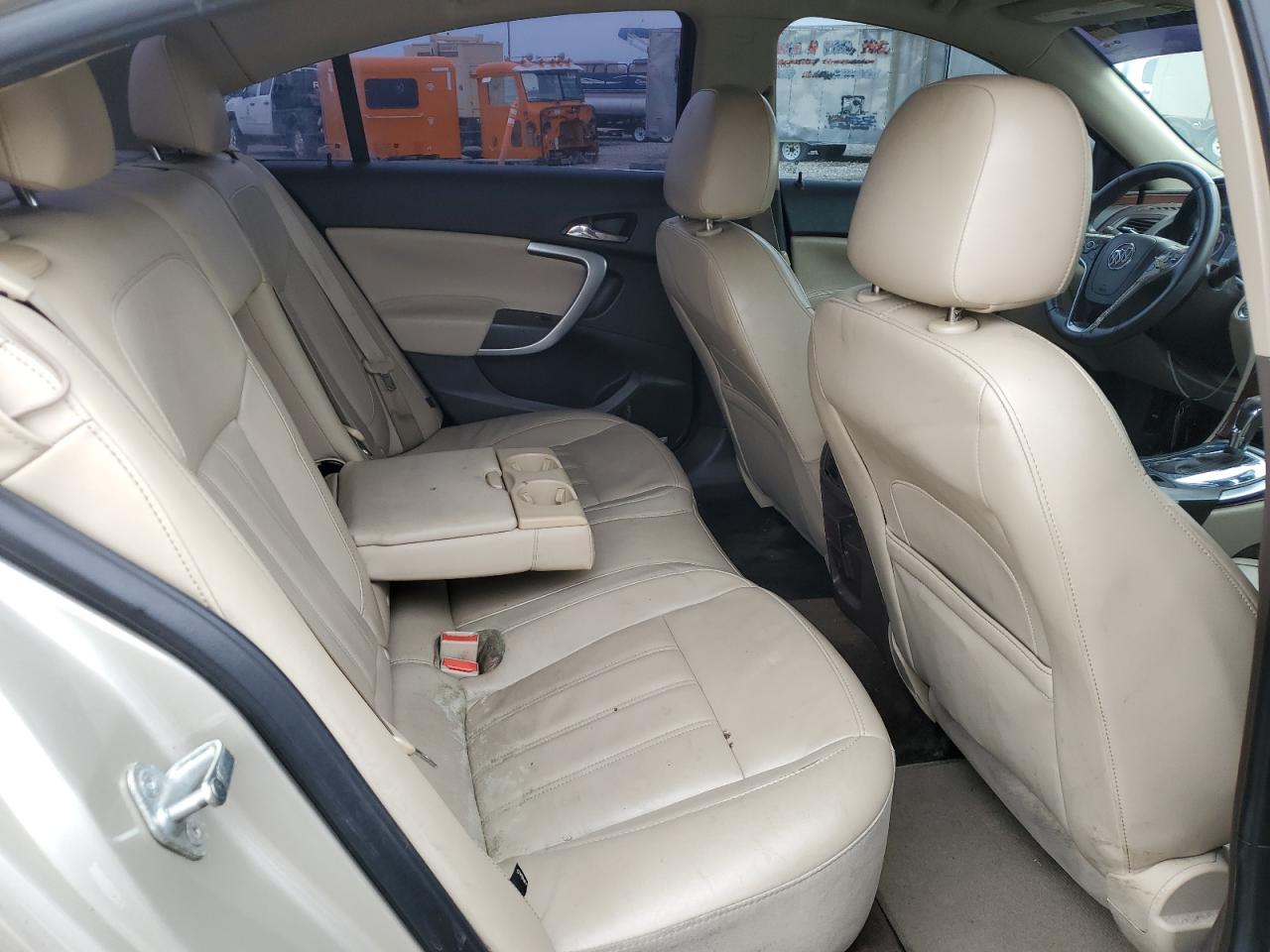 2014 Buick Regal - Image 10
