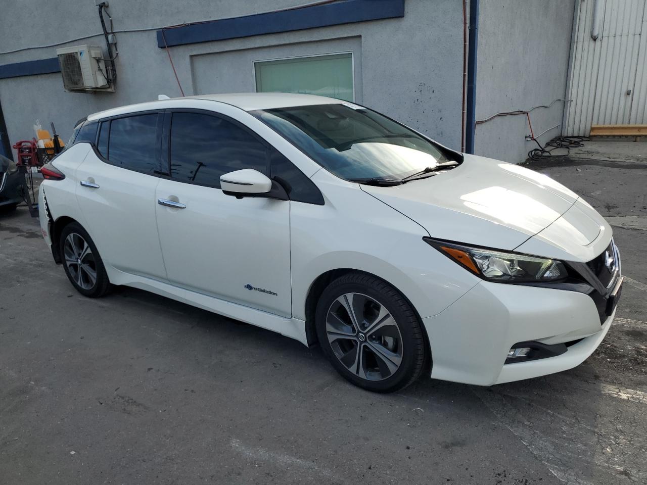 2018 Nissan Leaf - Image 4