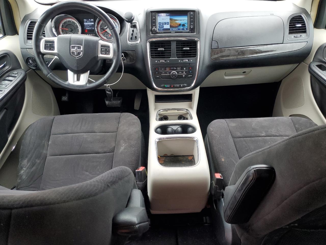 2011 Dodge Caravan - Image 8