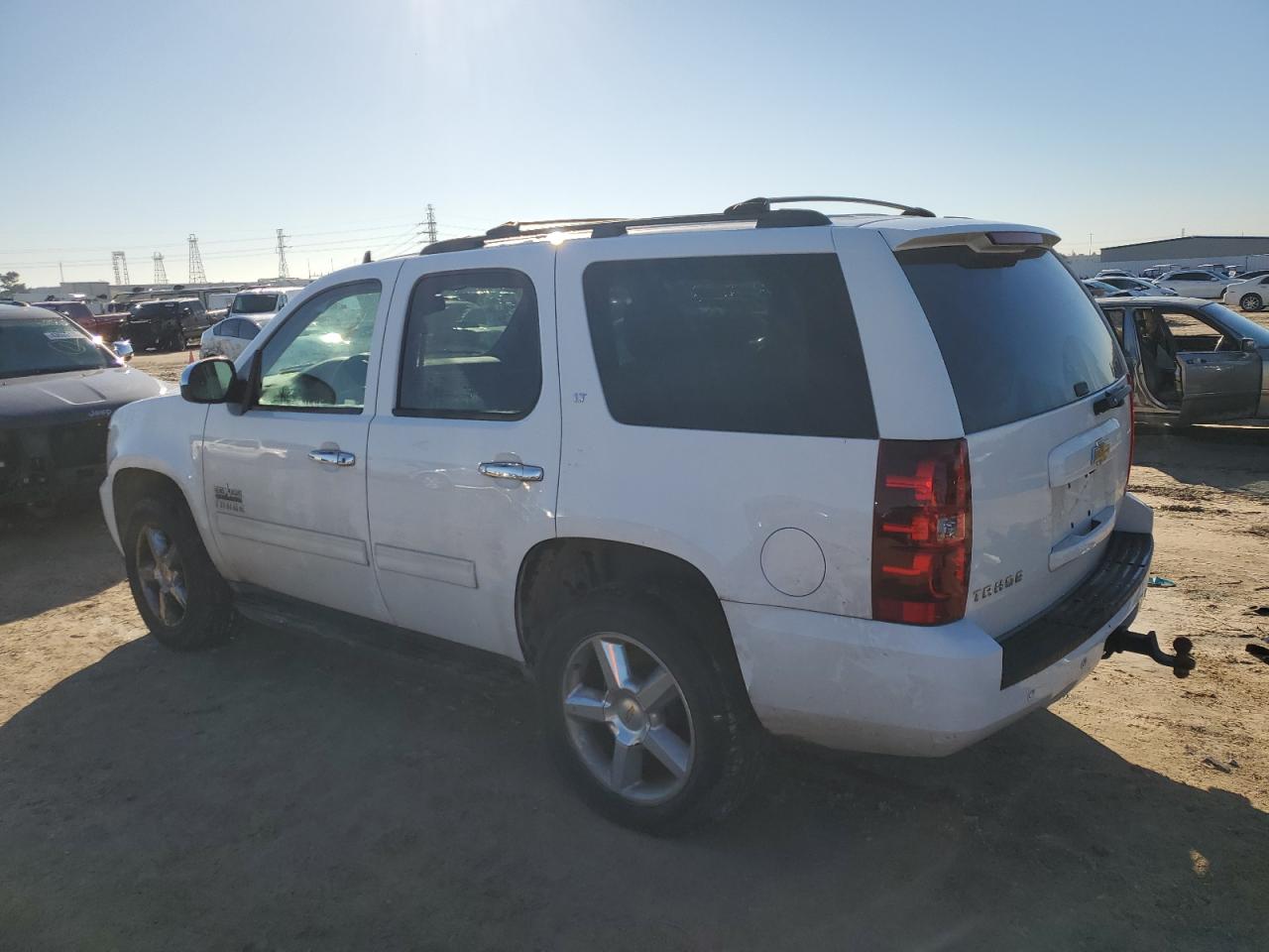 2011 Chevrolet Tahoe - Image 2