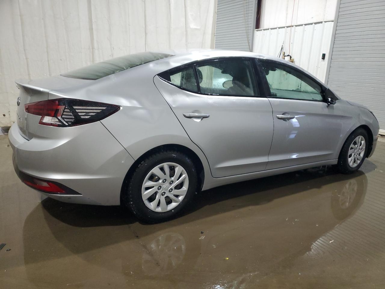 2020 Hyundai Elantra - Image 3