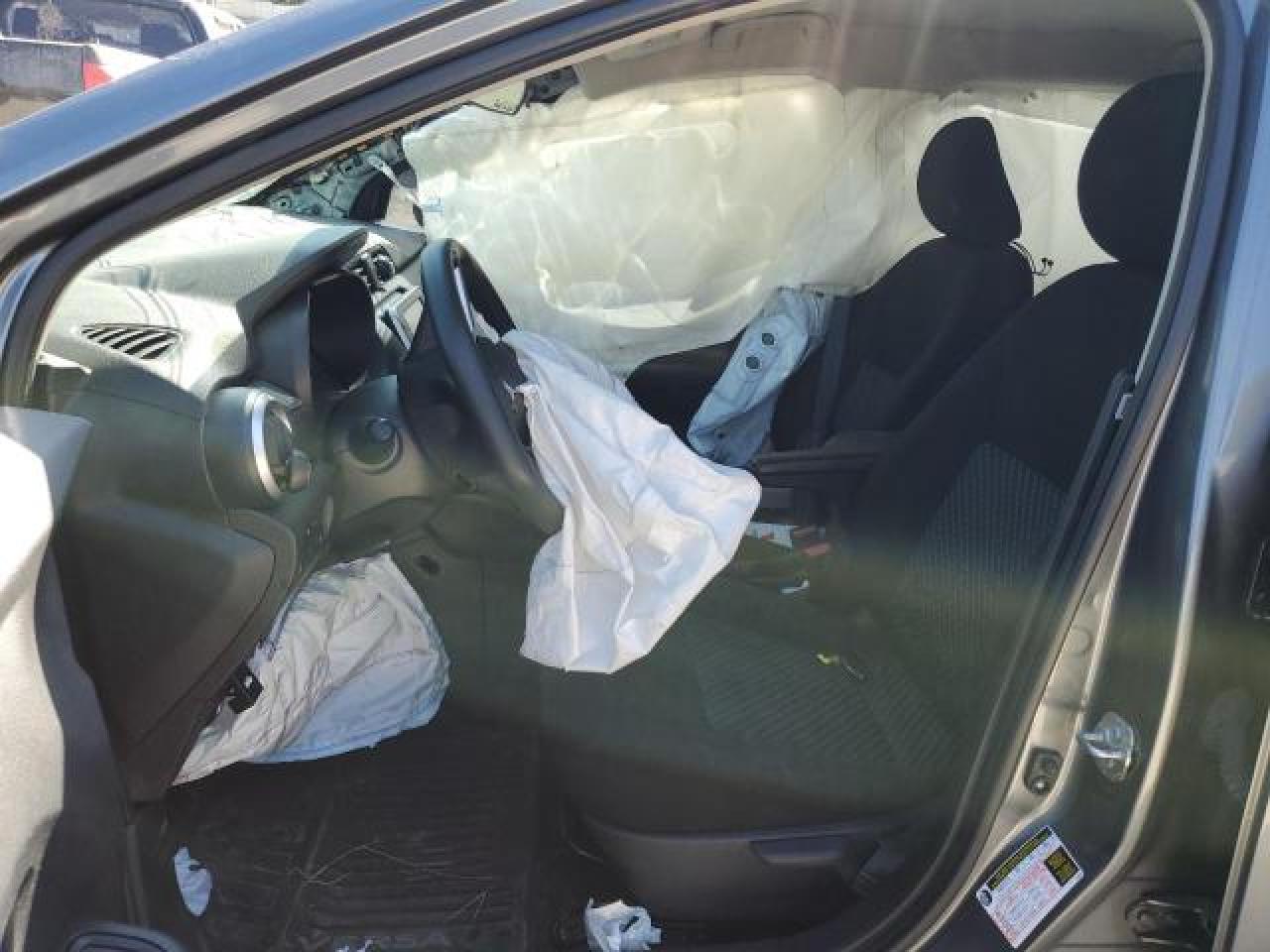 VIN: 3N1CN8DV2ML808526 2021 NISSAN VERSA