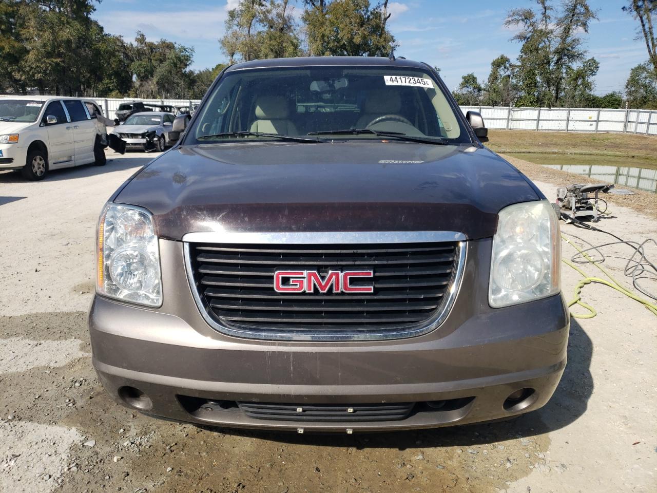 2011 GMC Yukon - Image 5
