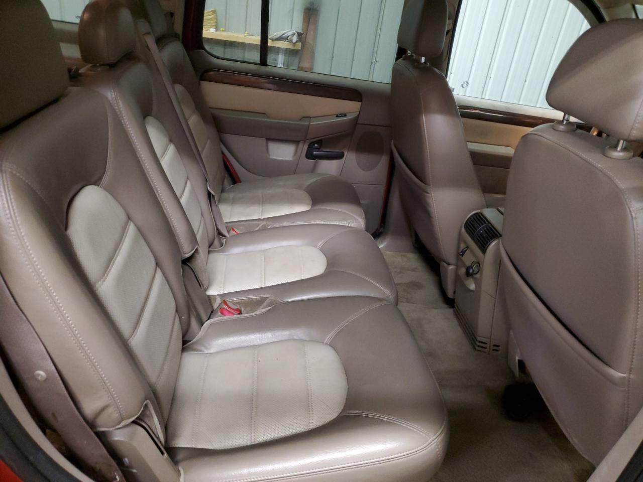 2003 Ford Explorer - Image 11