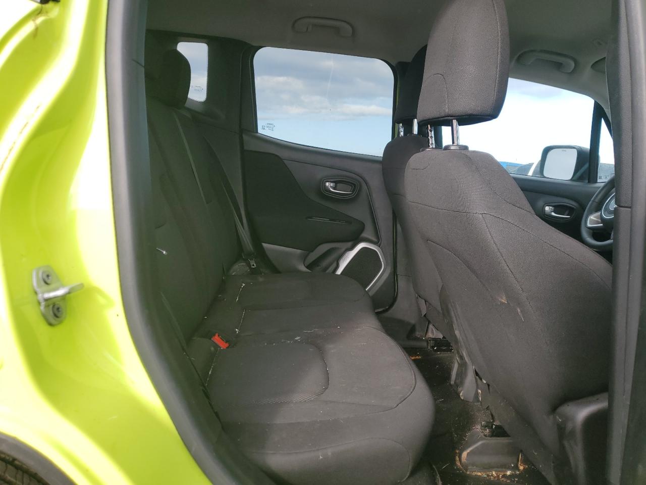 2018 Jeep Renegade - Image 11