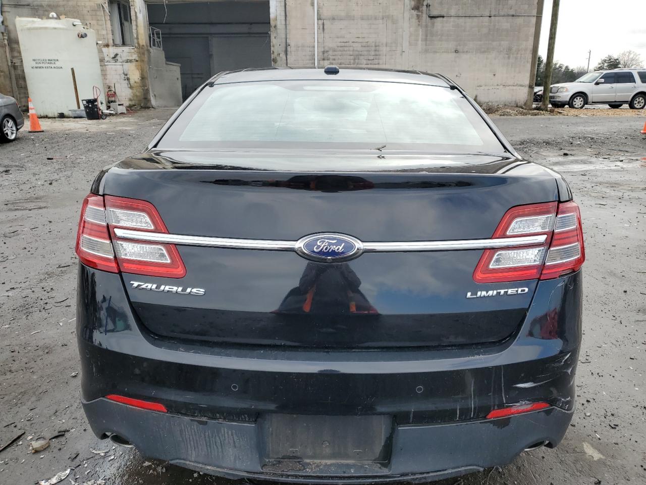 2016 Ford Taurus - Image 6