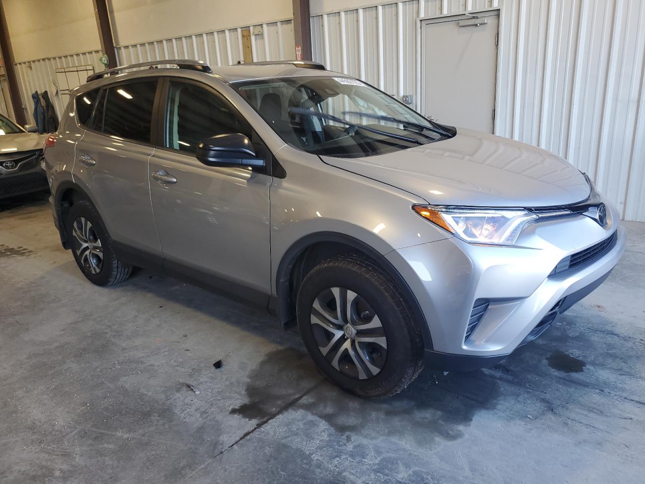 2018 Toyota RAV 4 - Image 4