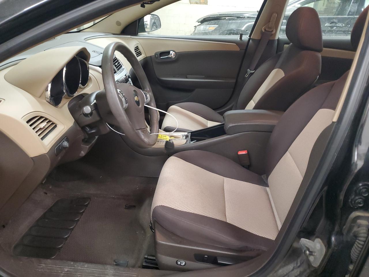 2010 Chevrolet Malibu - Image 7