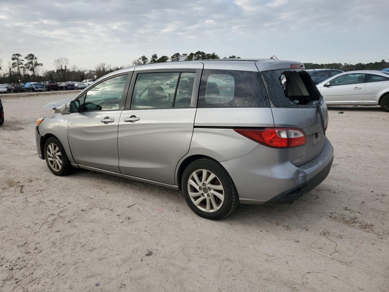 2014 Mazda 5 - Image 2