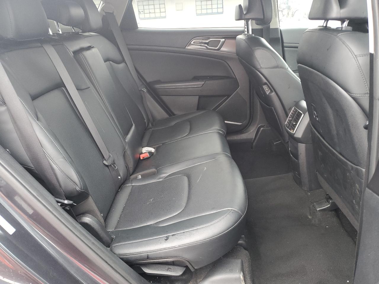2023 Kia Sportage - Image 12
