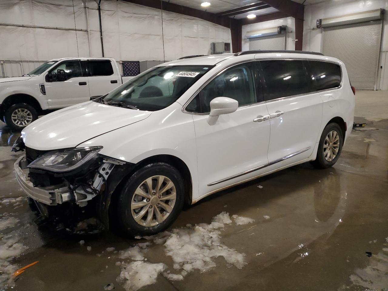 2017 Chrysler Pacifica - Image 1