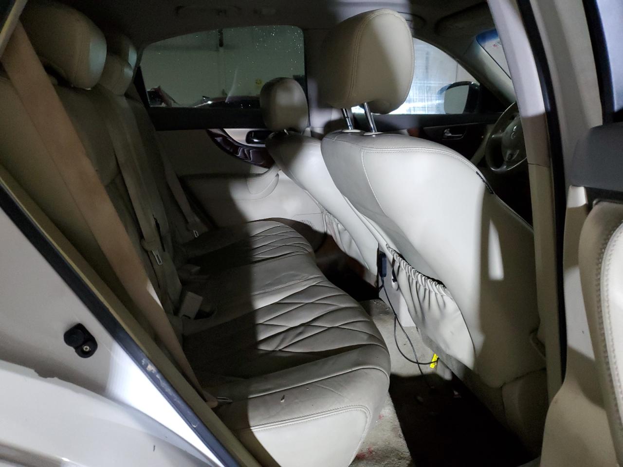 2011 Infiniti FX - Image 11