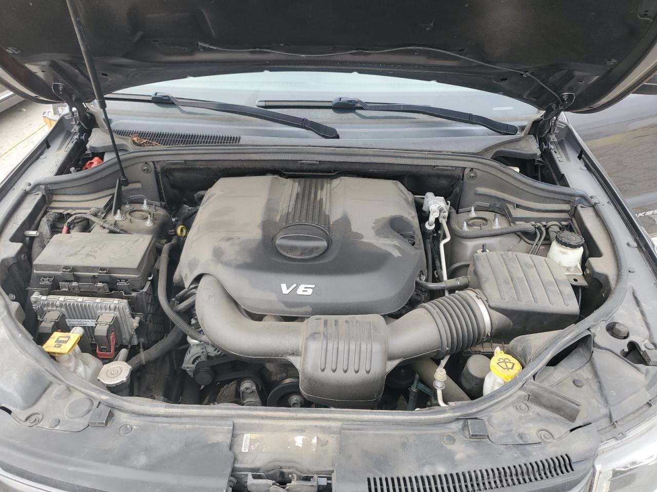 2015 Jeep Grand Cherokee - Image 12