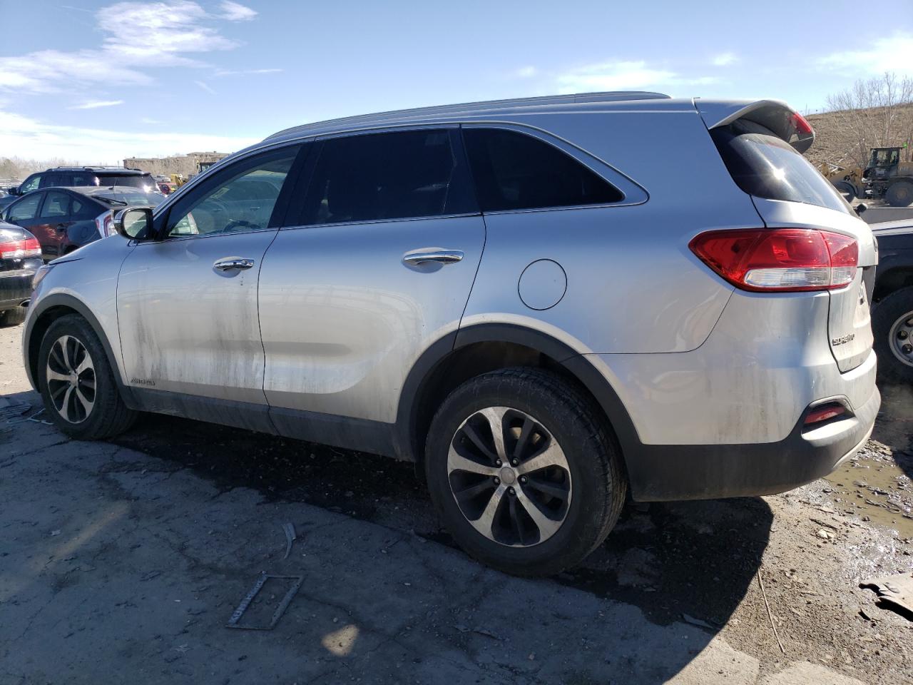 2017 Kia Sorento - Image 2