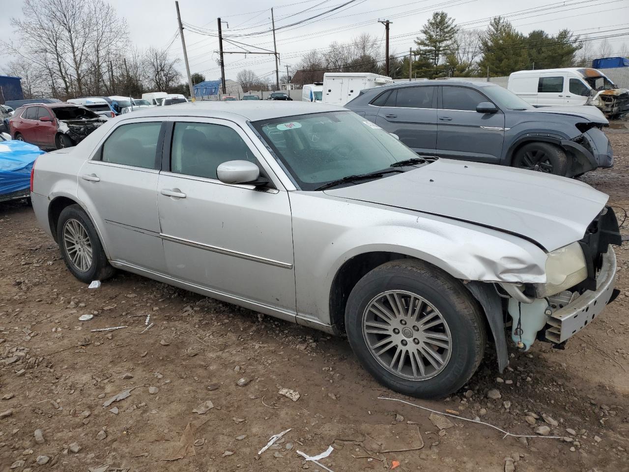2009 Chrysler 300 - Image 4