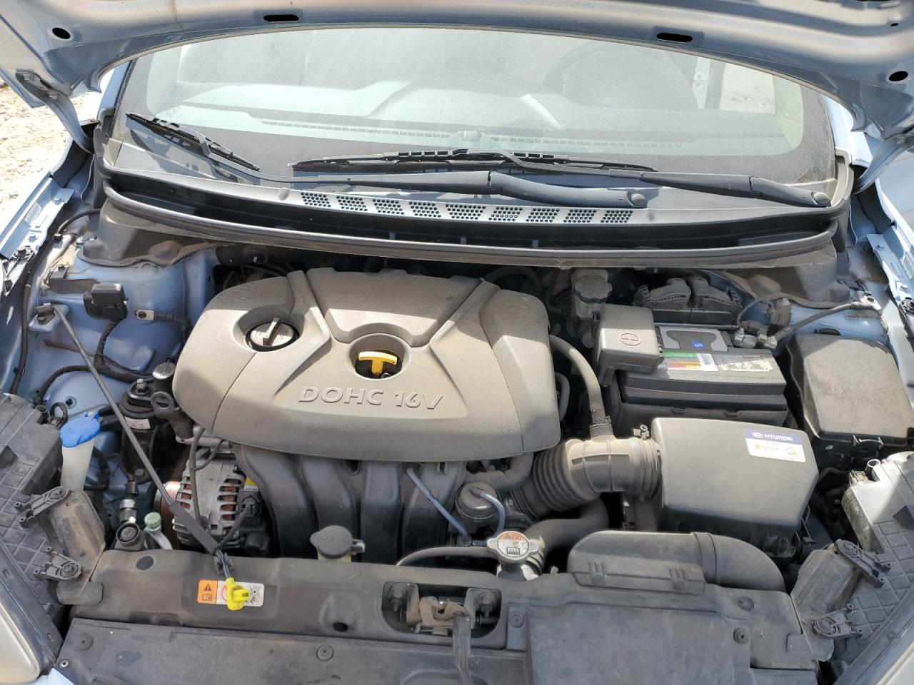 2012 Hyundai Elantra - Image 11