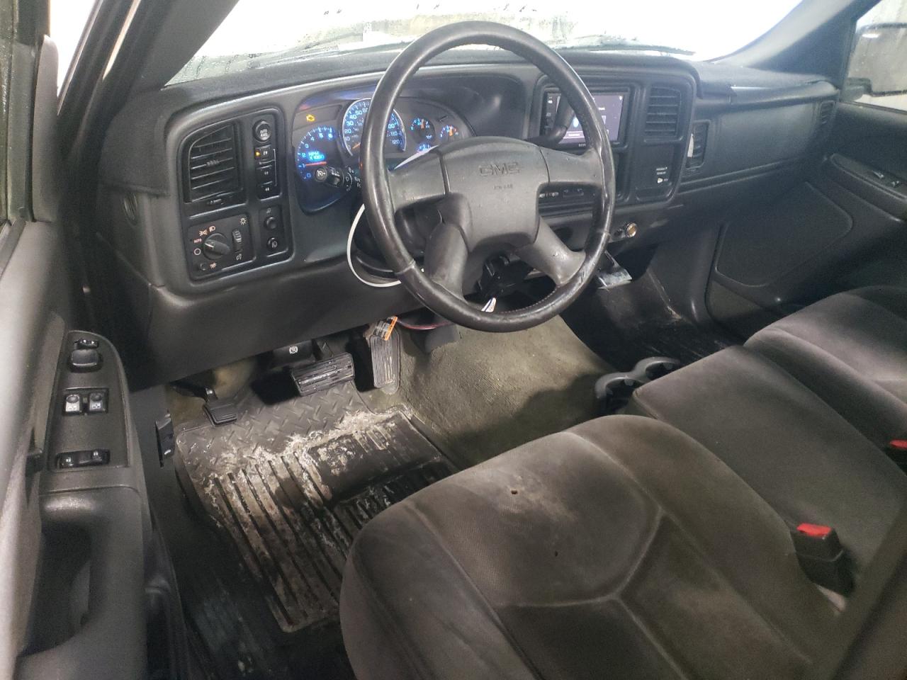 2003 GMC Sierra - Image 8