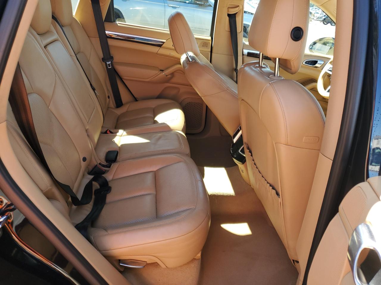 2015 Porsche Cayenne - Image 11