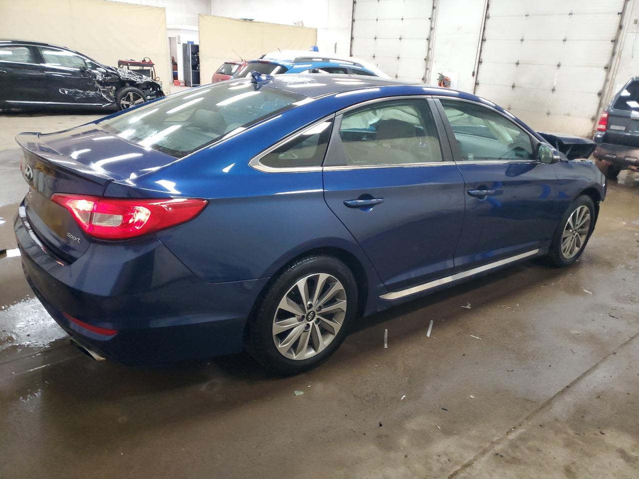2016 Hyundai Sonata - Image 3