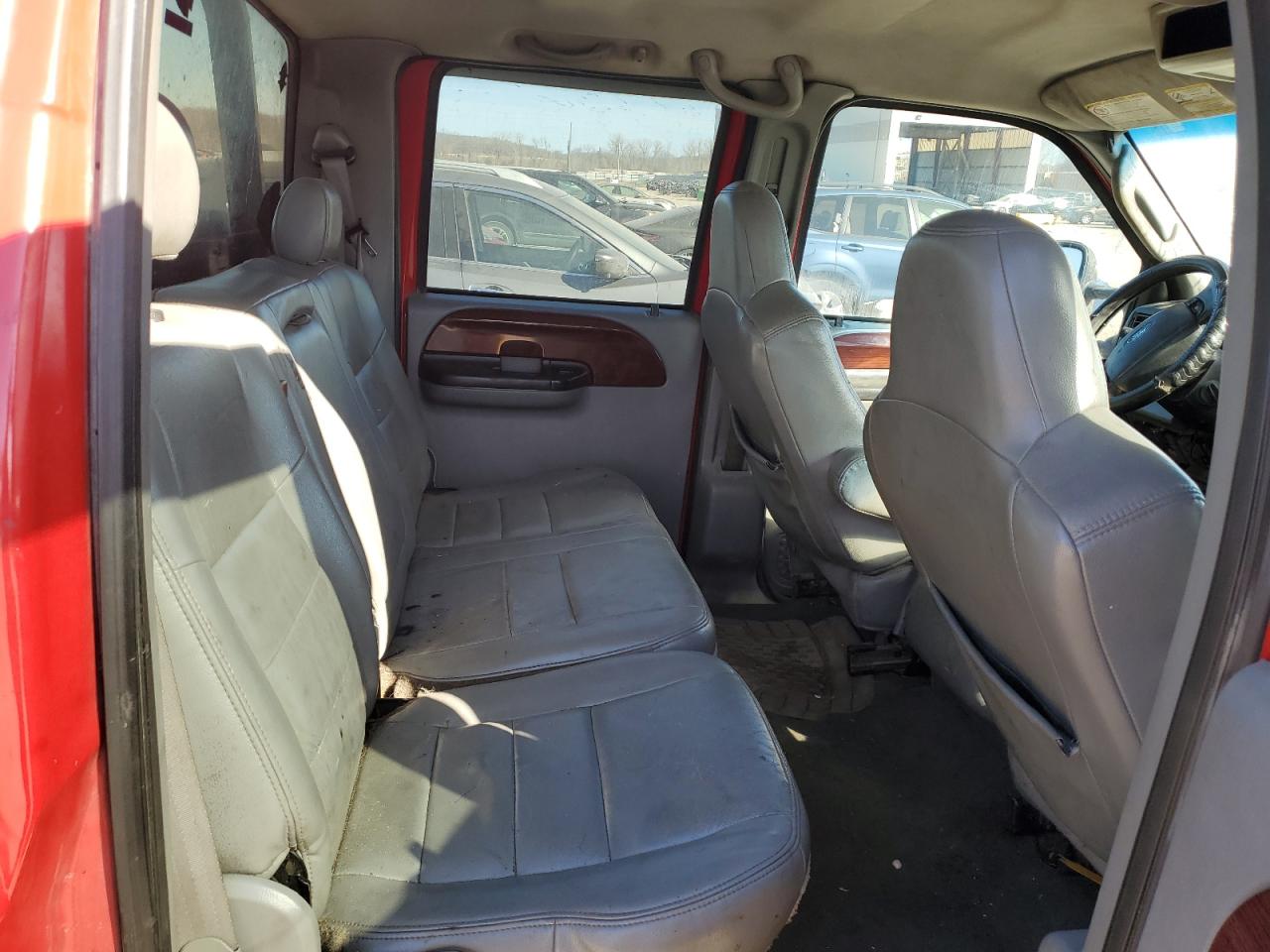 2006 Ford F350 - Image 10