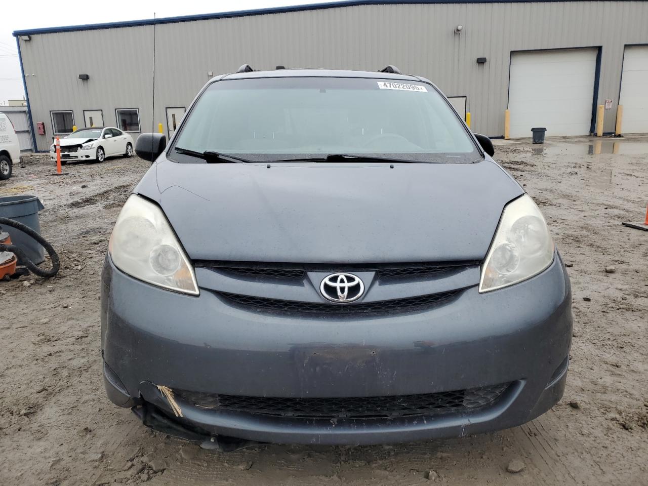 2008 Toyota Sienna - Image 5