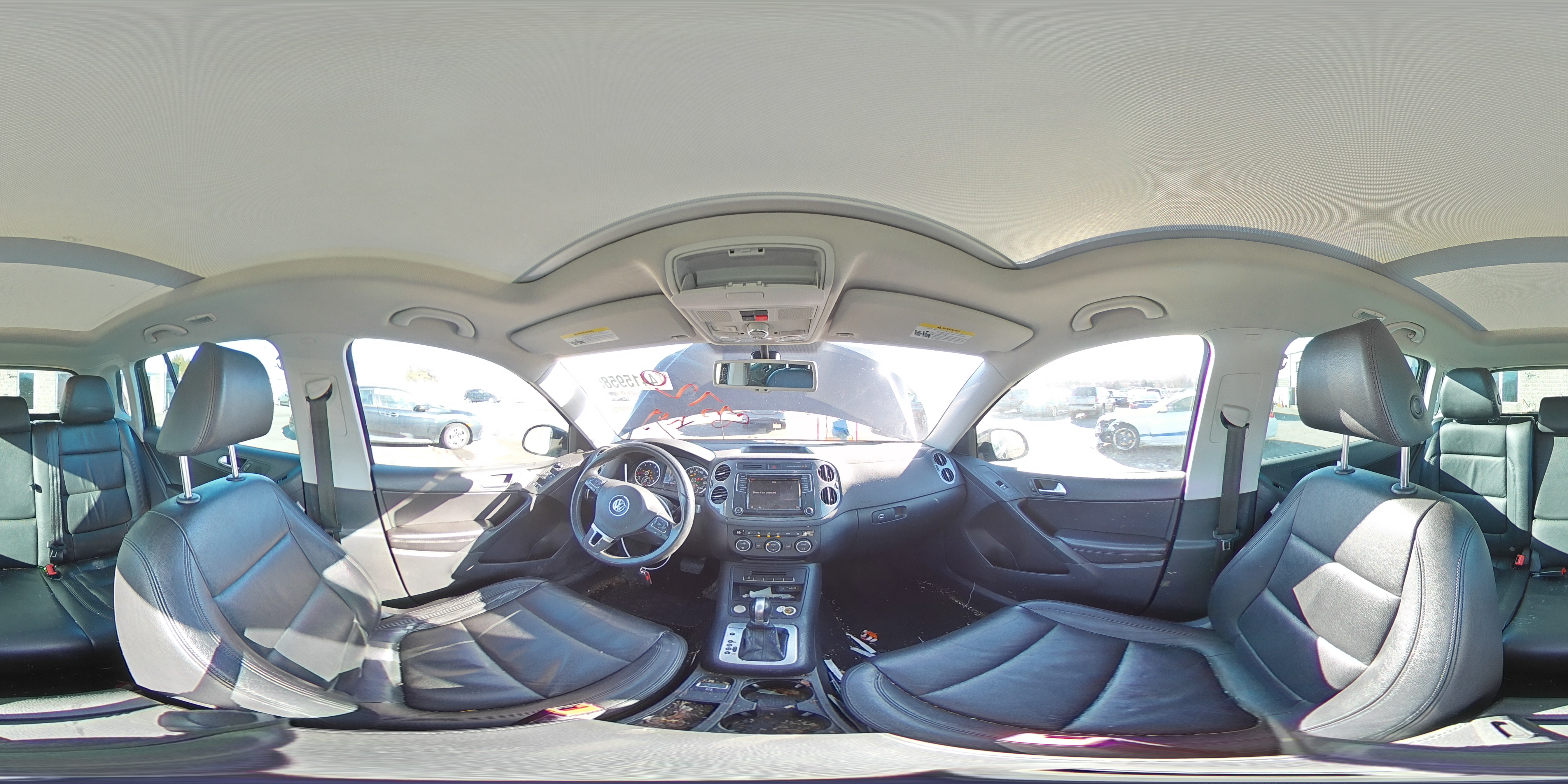 2017 Volkswagen Tiguan - Image 12