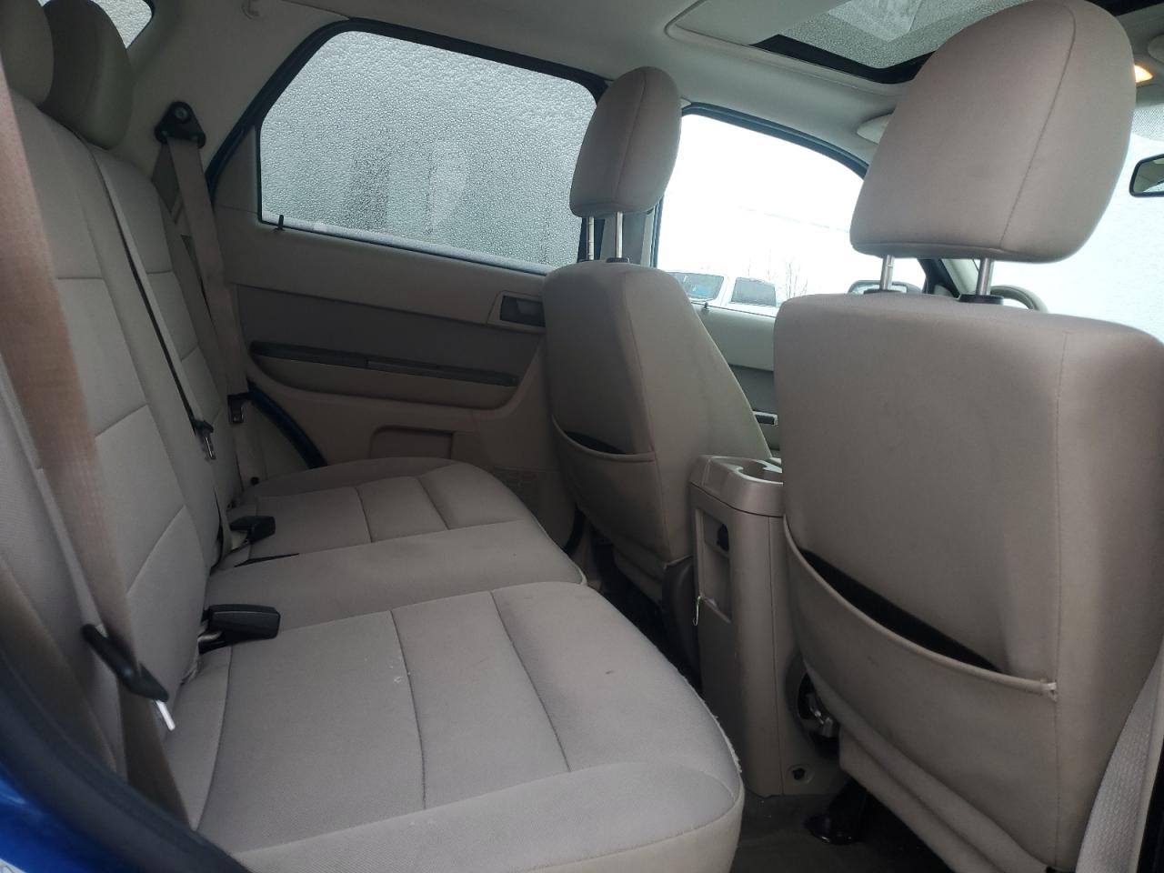 2011 Ford Escape - Image 11