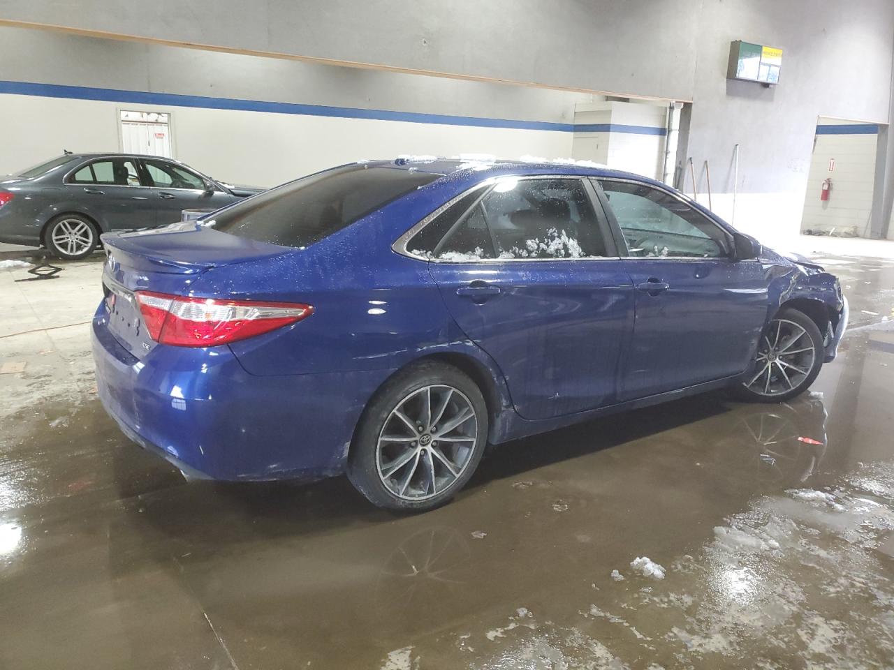 2015 Toyota Camry - Image 3
