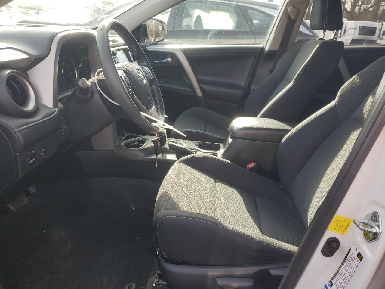 2016 Toyota RAV 4 - Image 7