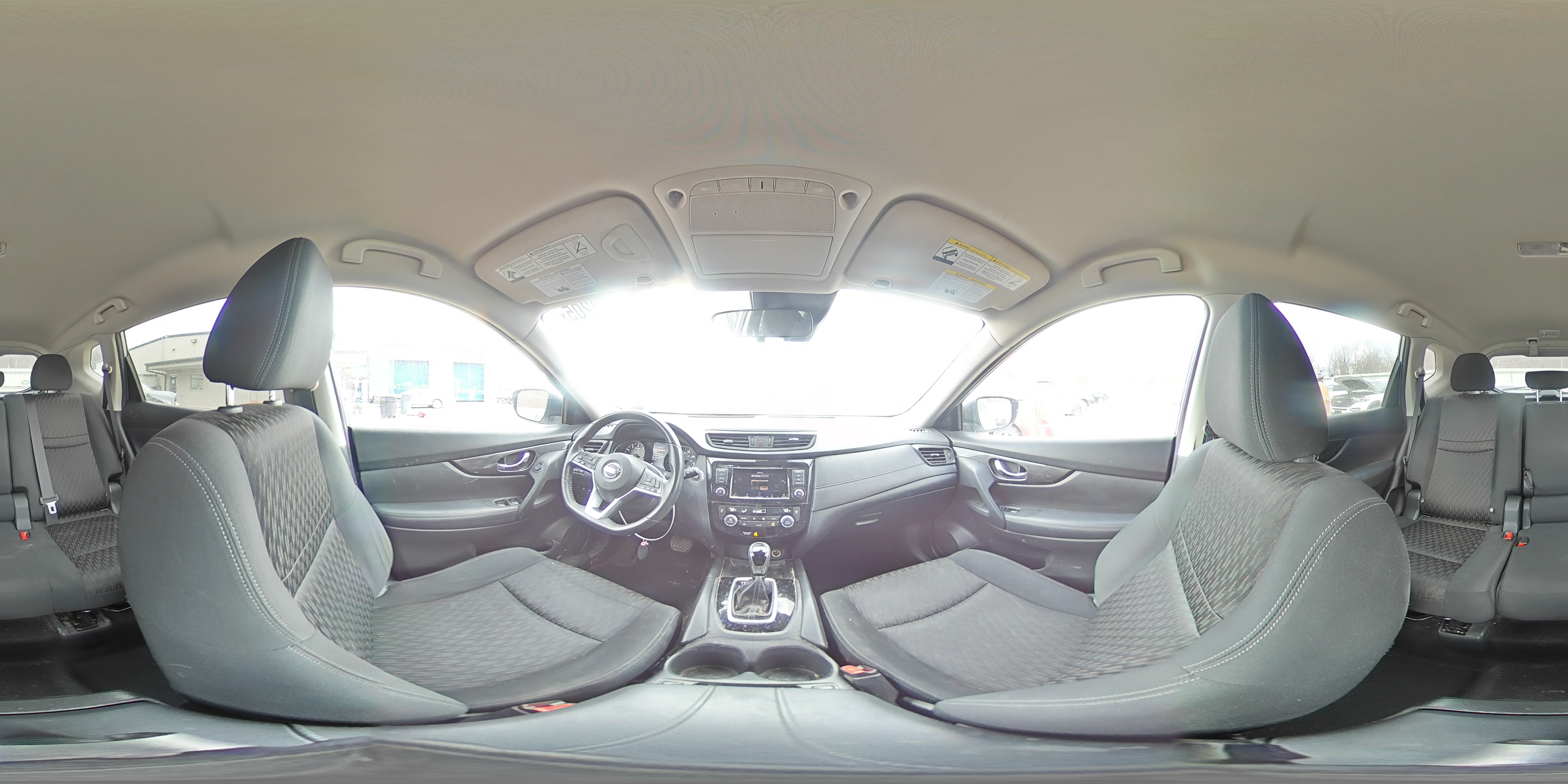 2019 Nissan Rogue - Image 16