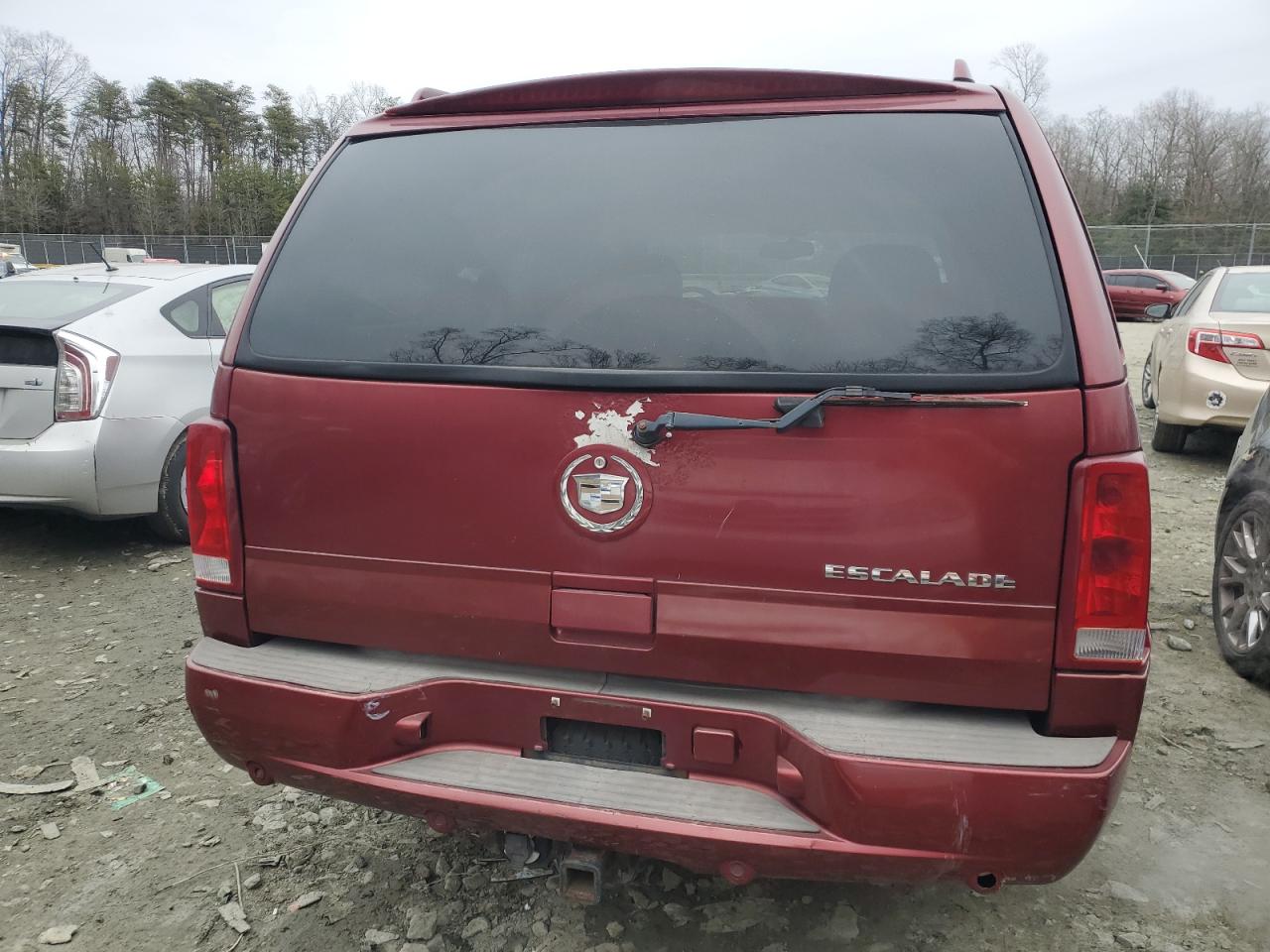 2002 Cadillac Escalade - Image 6