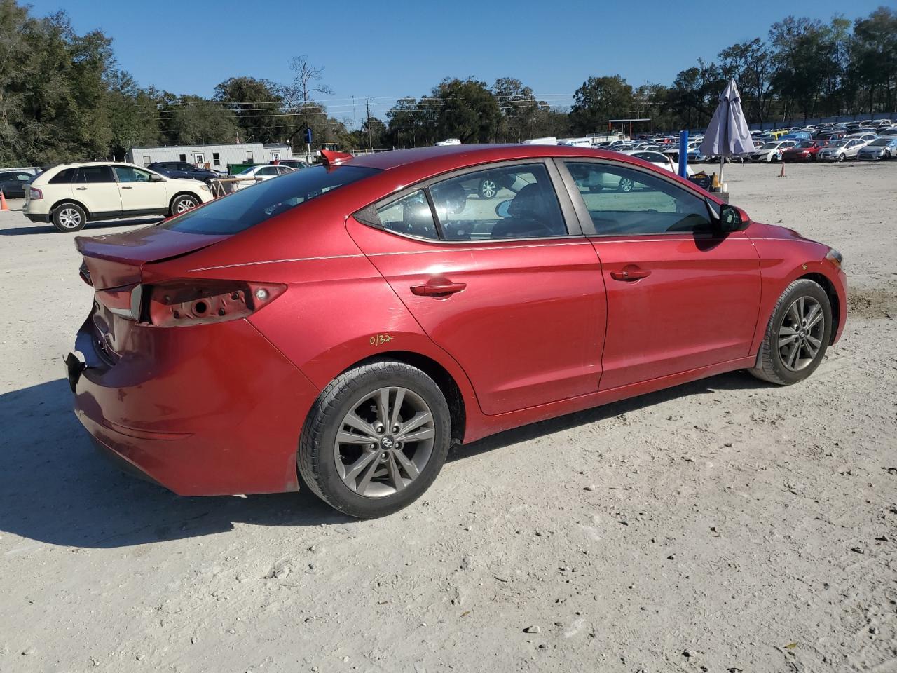 2017 Hyundai Elantra - Image 3
