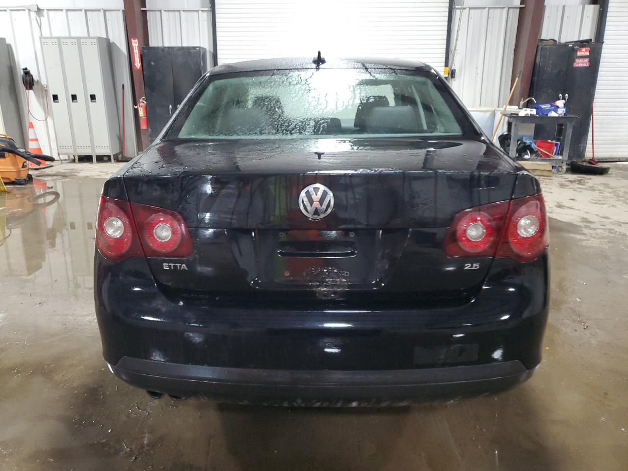 2009 Volkswagen Jetta - Image 6