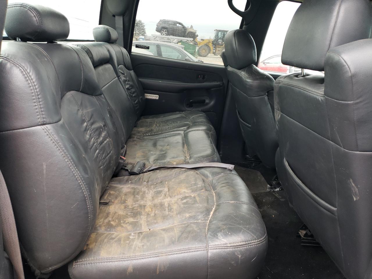2001 Chevrolet Silverado - Image 10