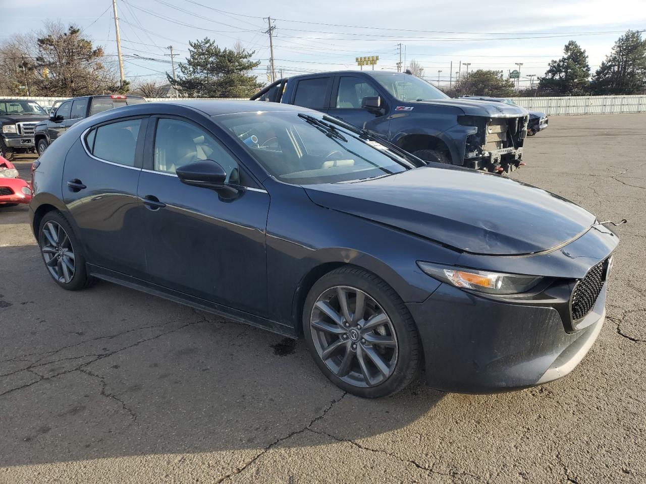 2019 Mazda 3 - Image 4