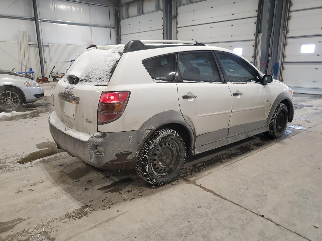 2005 Pontiac Vibe - Image 3