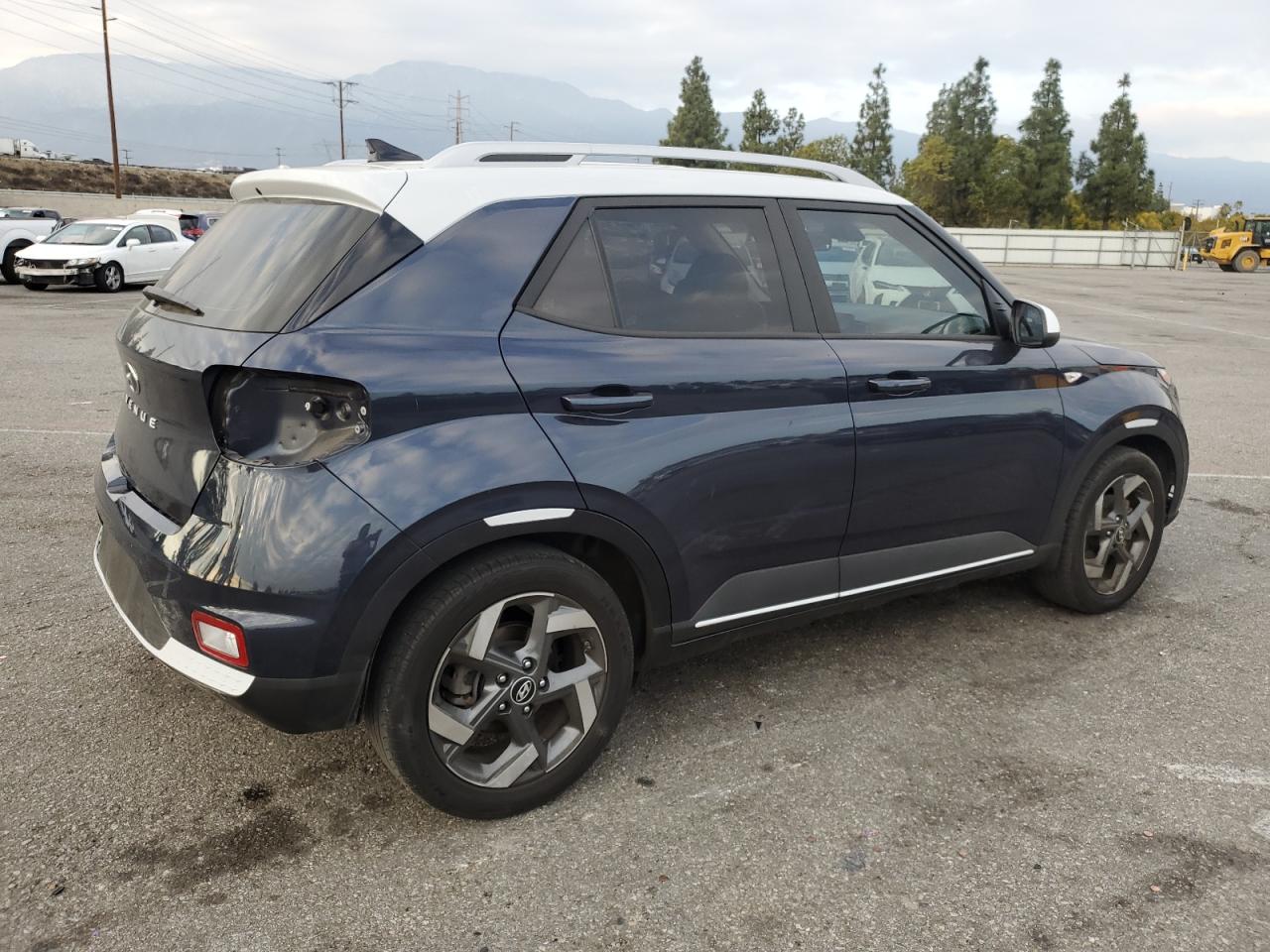 2020 Hyundai Venue - Image 3
