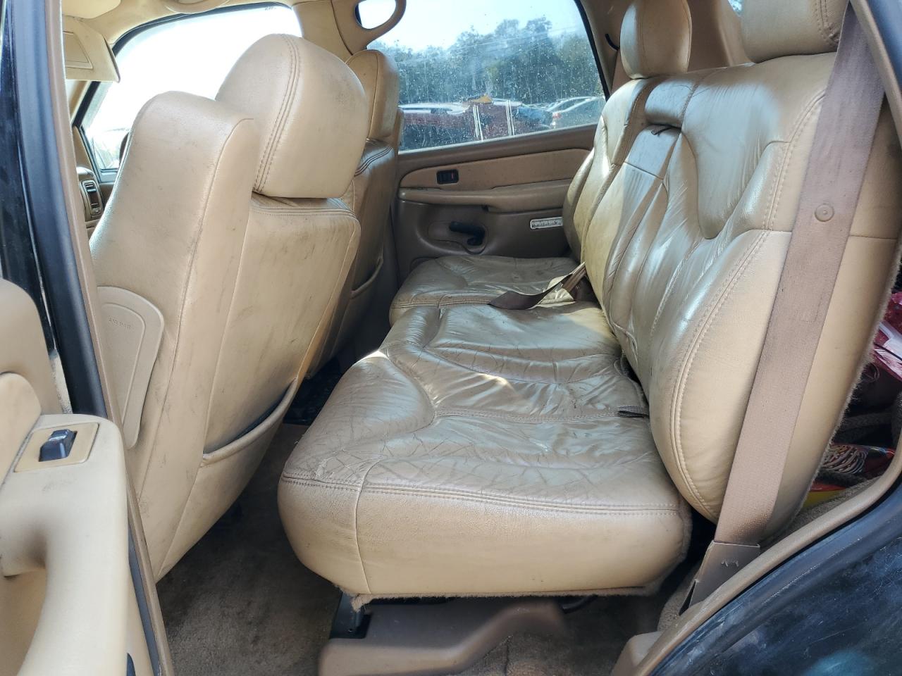2000 GMC Yukon - Image 11