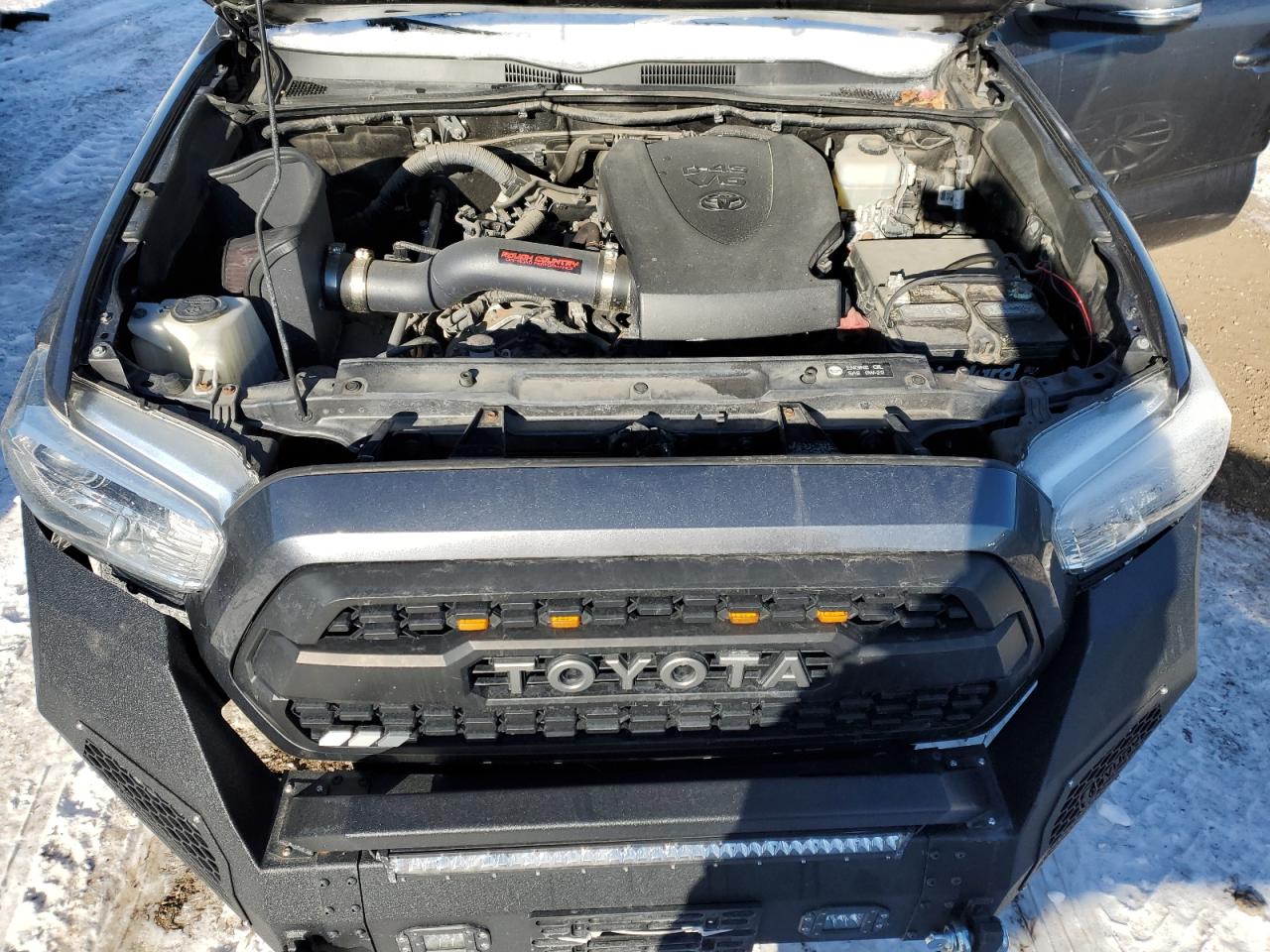2017 Toyota Tacoma - Image 11