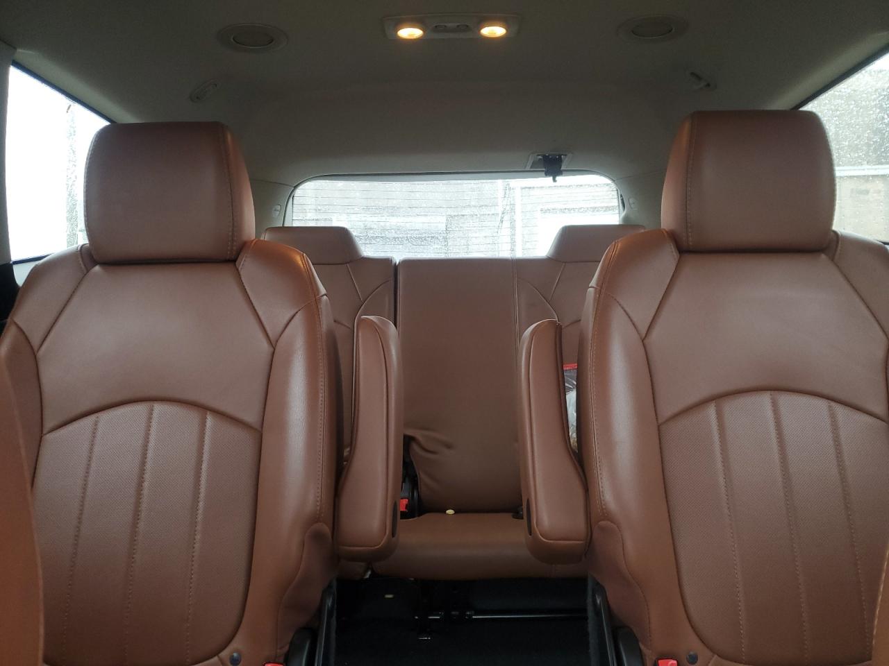 2017 Chevrolet Traverse - Image 10