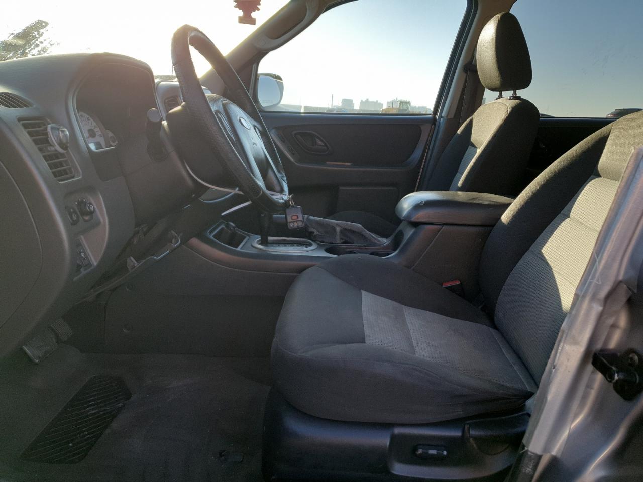 2007 Ford Escape - Image 7