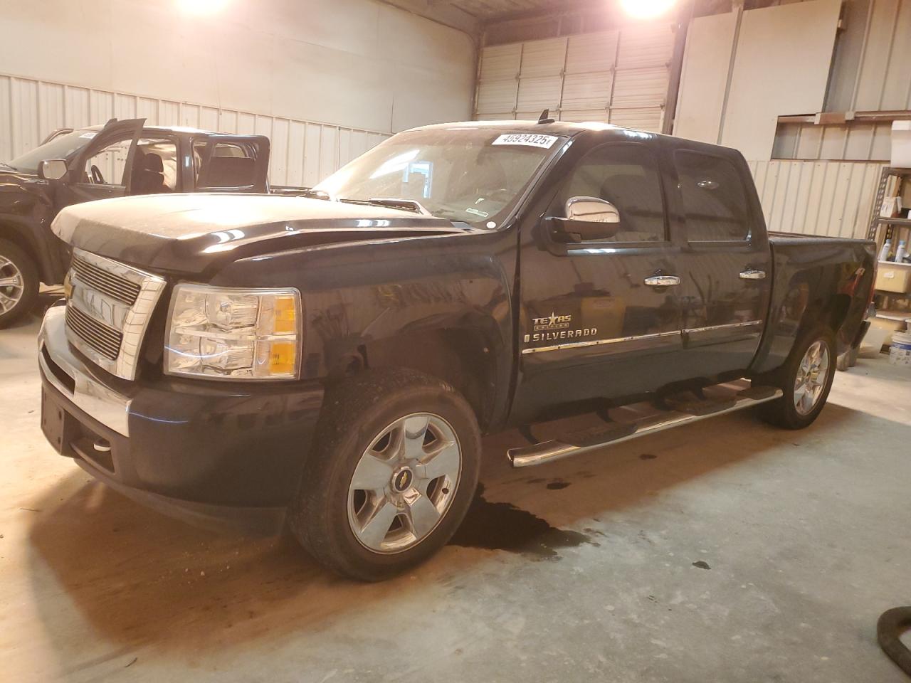 2009 Chevrolet Silverado - Image 1