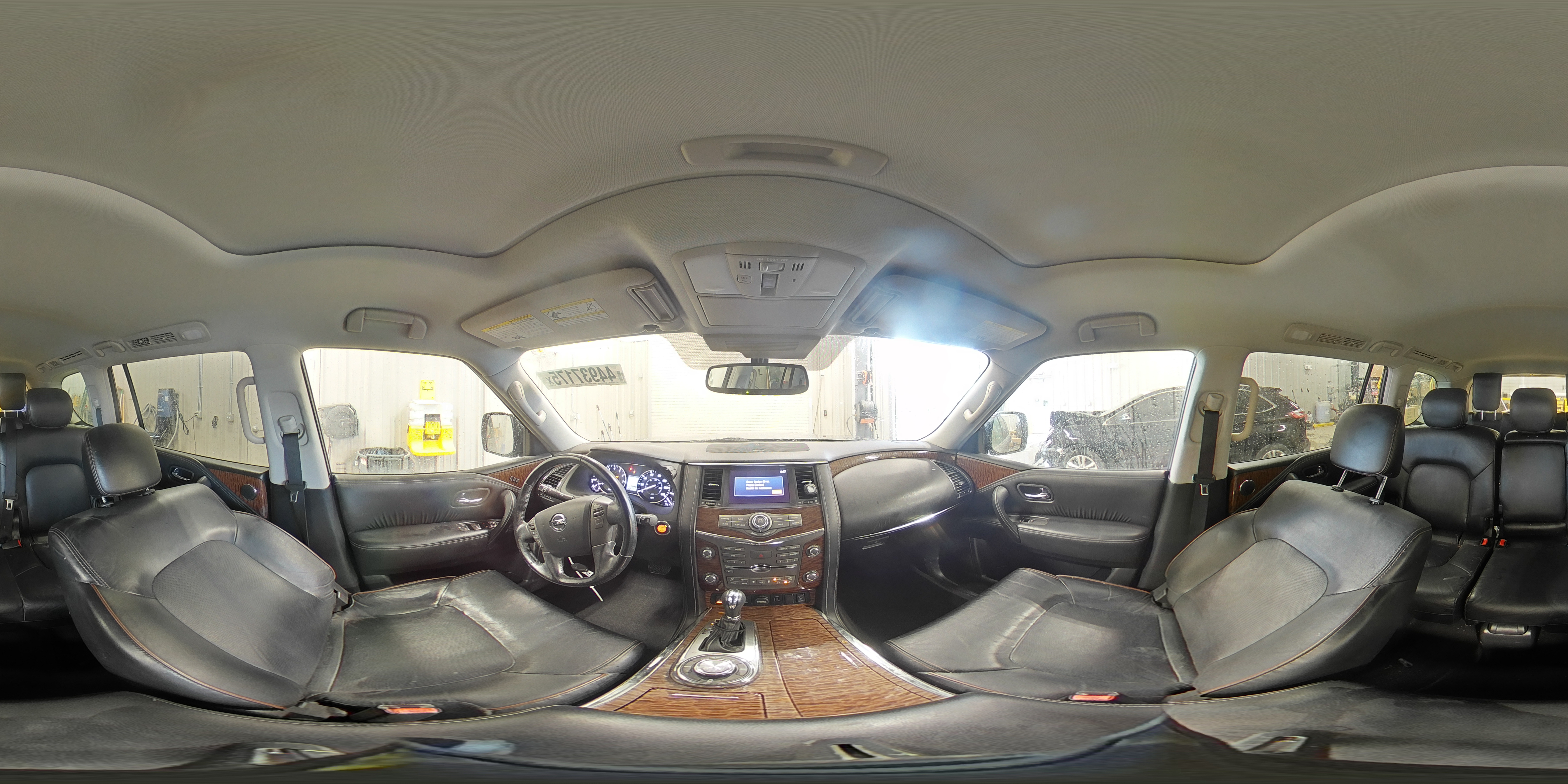 2018 Nissan Armada - Image 13