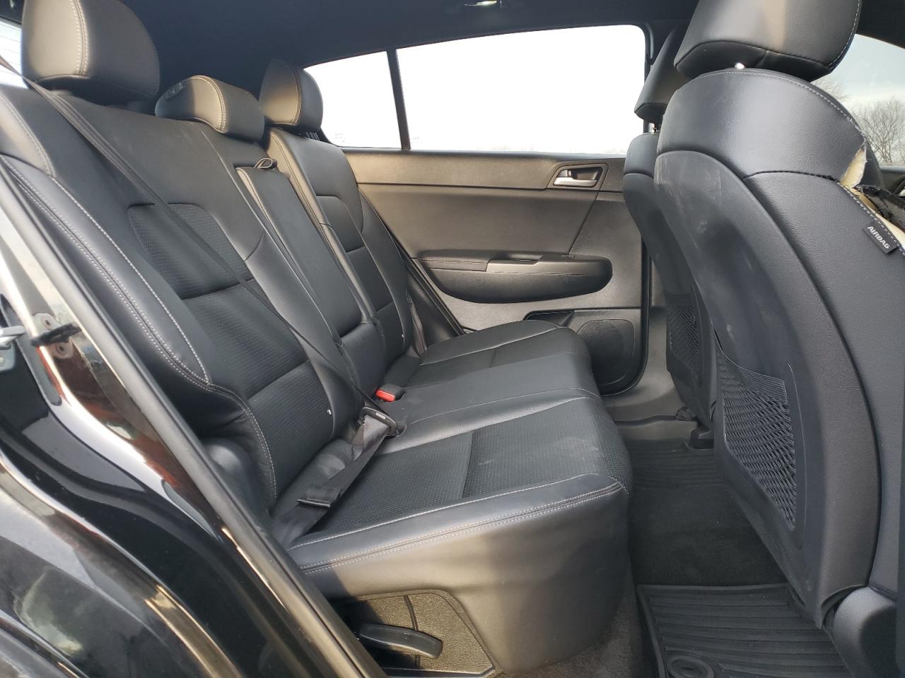 2022 Kia Sportage - Image 11