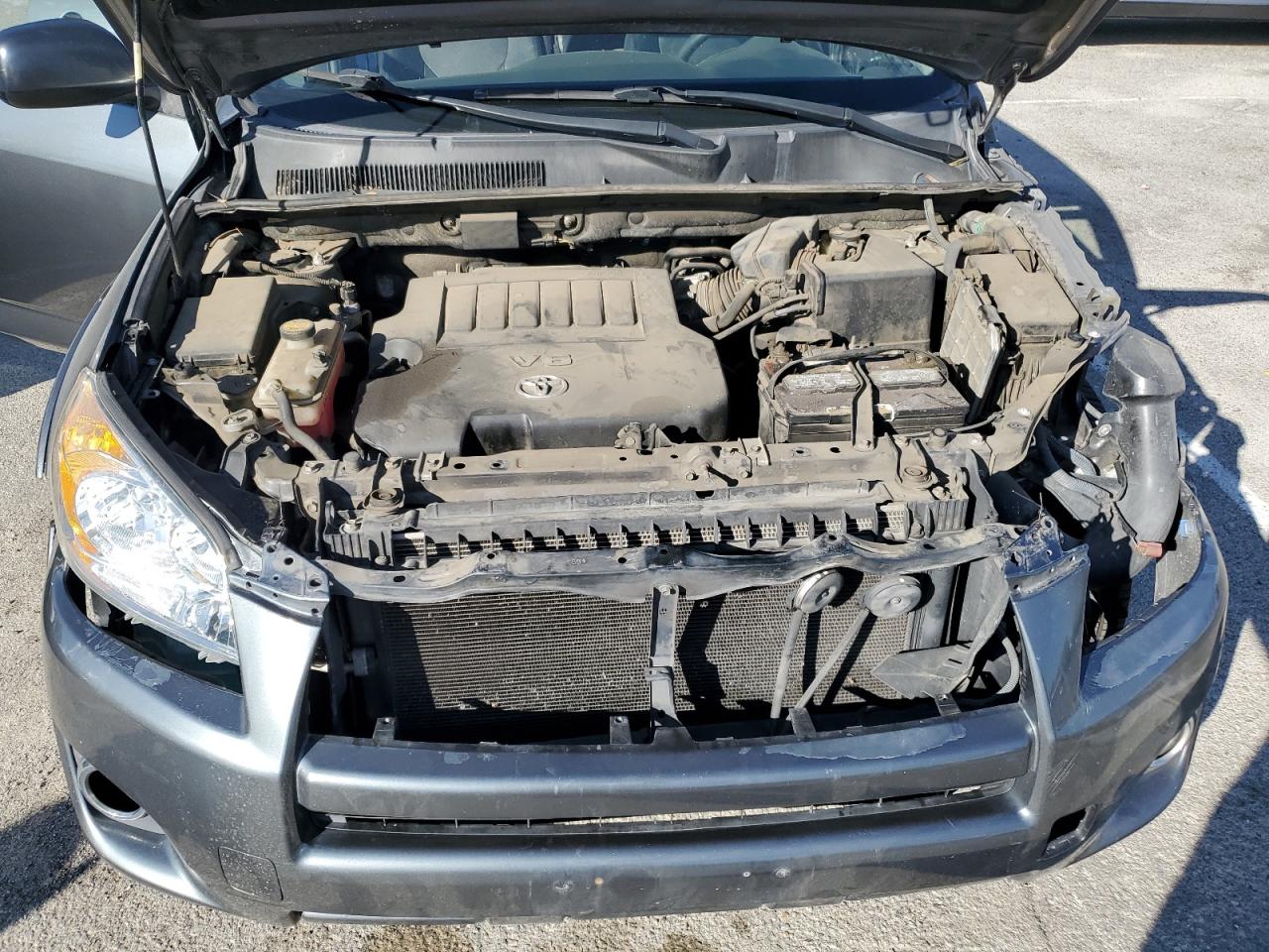 2010 Toyota RAV 4 - Image 11